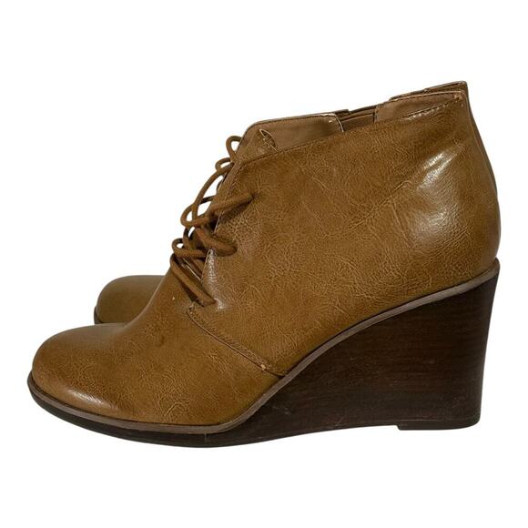 Torrid Tan Wedge Booties Women's Size 11 Faux Leather Lace-up Chunky Heel - Picture 3 of 7
